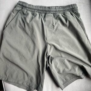 Men’s S lululemon shorts